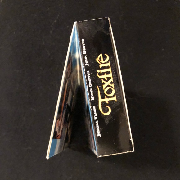 “Foxfire” Featuring John Denver on VHS - Excellent Condition - made in 1997 📼 - Picture 6 of 15